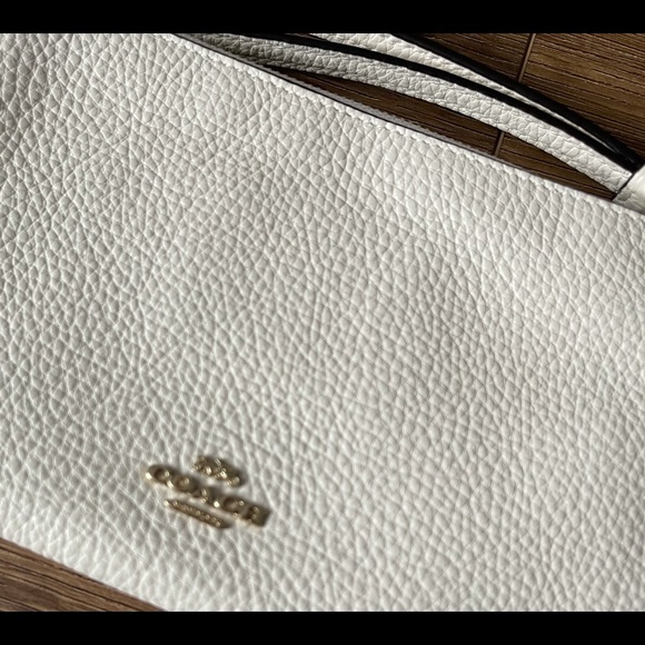 COACH-NWT Woodstock Leather Wristlet - Picture 10 of 13